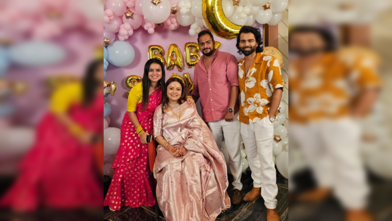 Mom-To-Be Devoleena Bhattacharjee Glows In Pink Saree At Her Baby Shower - See Pic