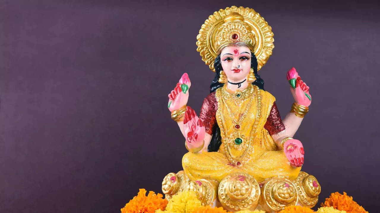 Diwali Lakshmi Puja 2024 significance know the puja Vidhi and rituals