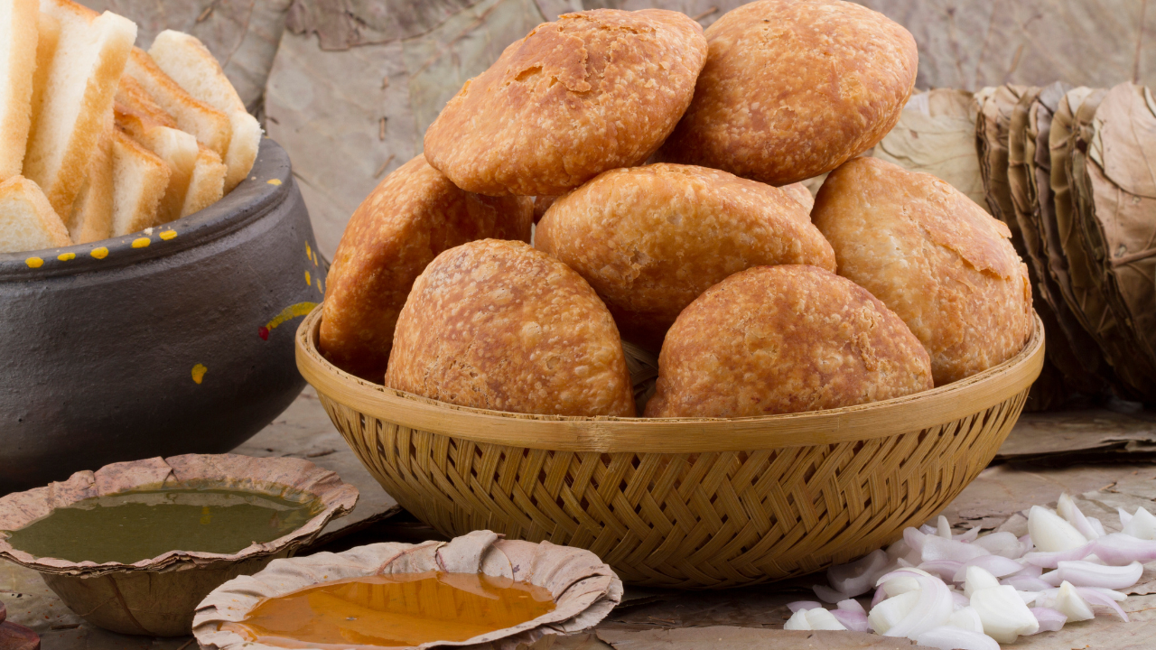 Breakfast In Indore- 7 Kachori Joints To Visit For A Crispy Start Of The Day