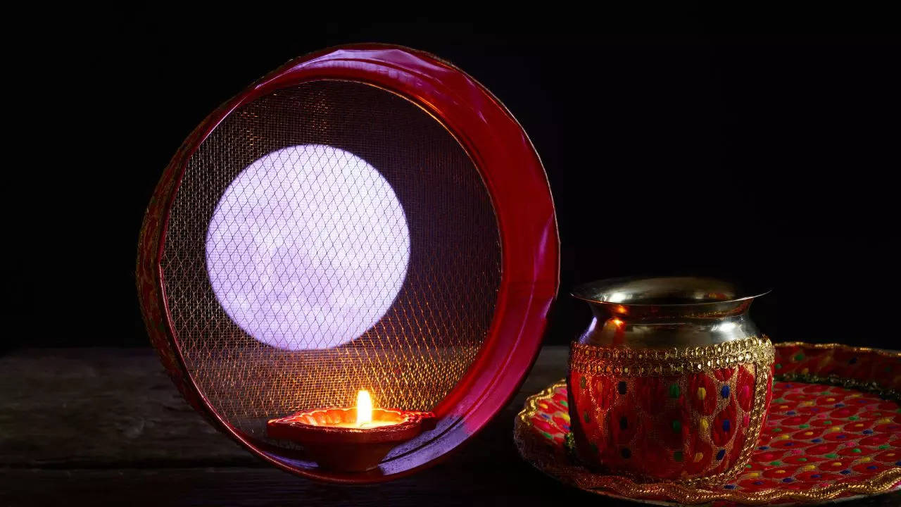 why is the moon worshipped on karwa chauth? significance of chandra puja