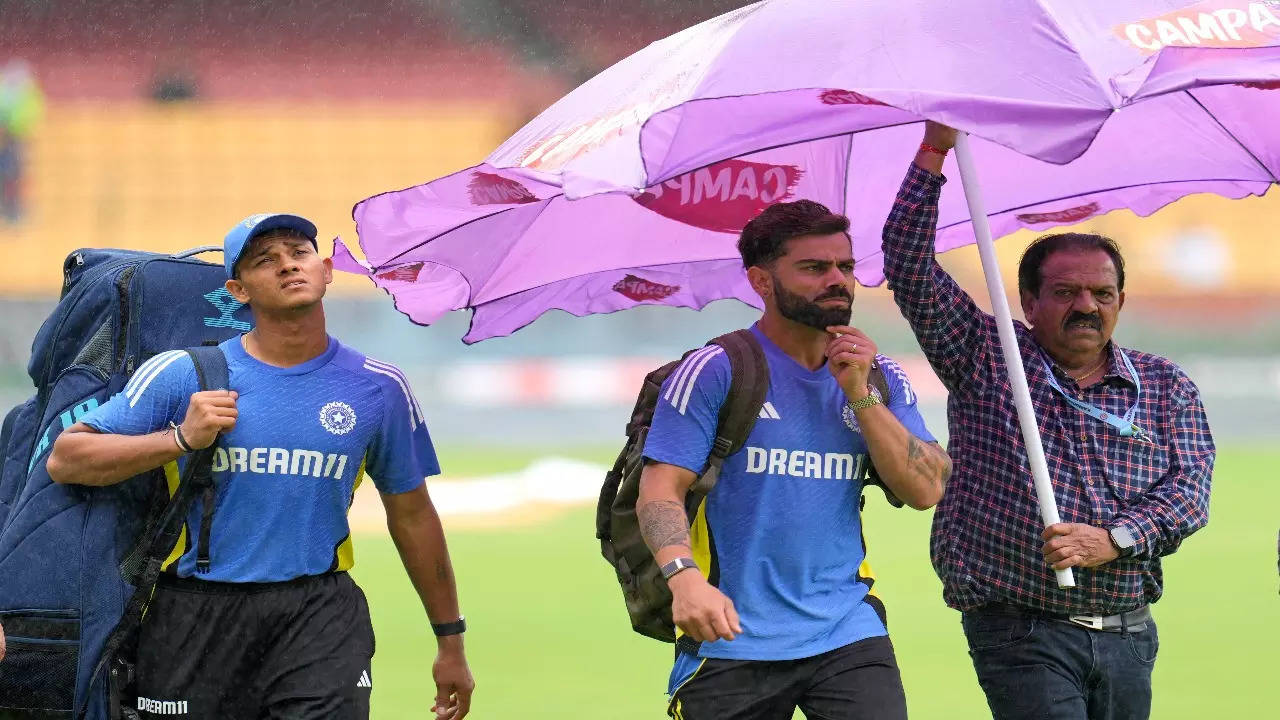 Virat Kohli and Yashasvi Jaiswal in Bengaluru