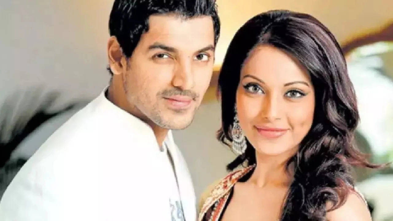 Throwback: When Bipasha Basu And John Abraham Denied Rumours Of Their Breakup