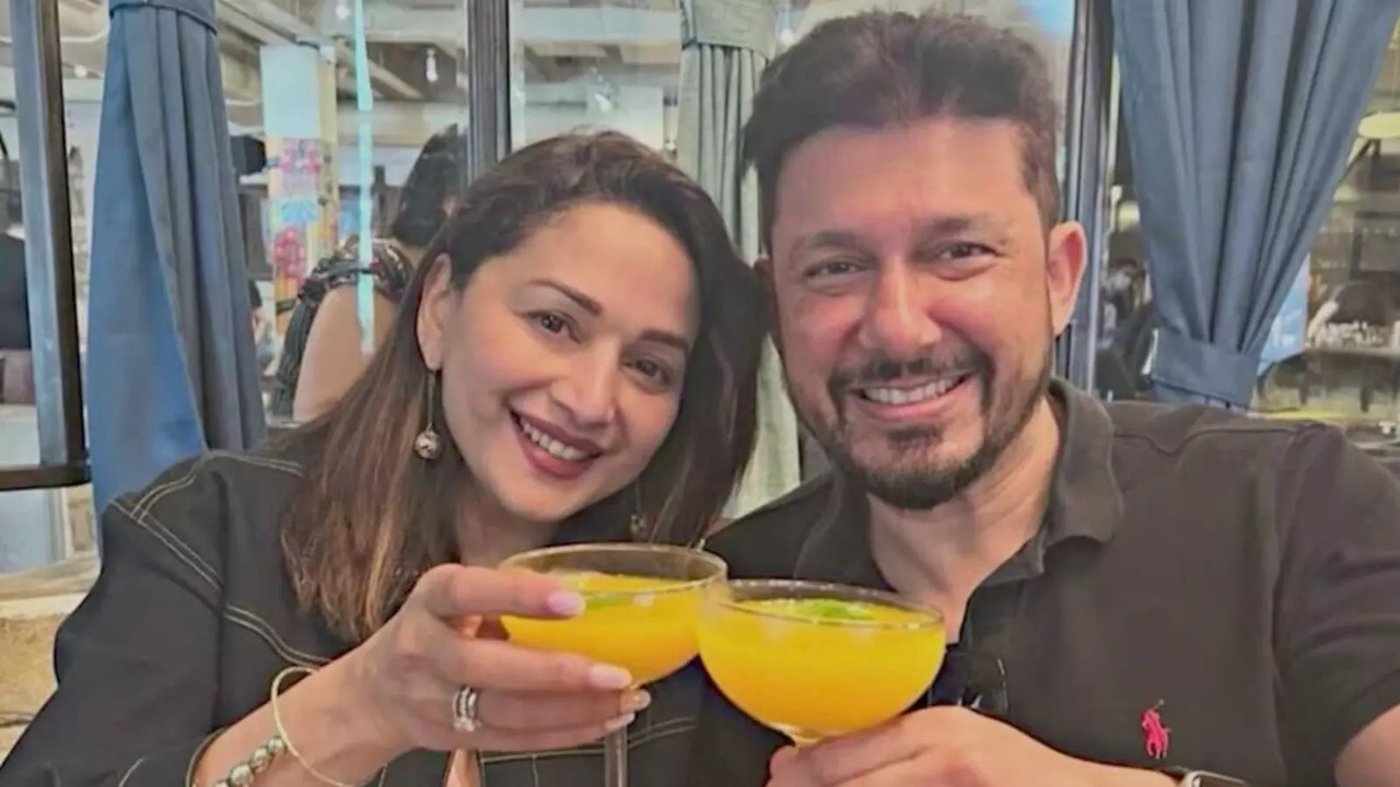 Madhuri Dixit, Shriram Nene 25th Wedding Anniversary: Actress Drops Romantic Video To Celebrate Special Day. WATCH