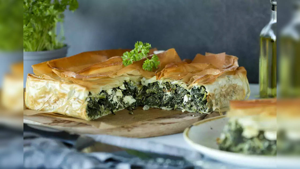 A Cheese And Spinach Mushroom Pie For The Perfect Vegetarian Dinner.