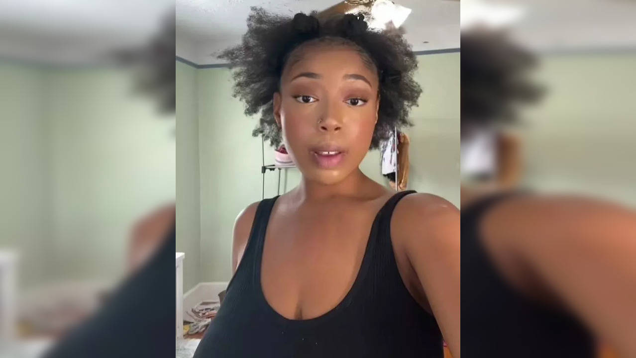 TikTok User Rips Down Flag Mistaking It For Israel    (Photo Credits: X/Twitter)