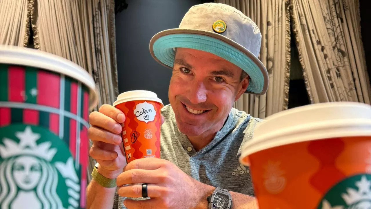 Kevin Pietersen poses with his 'Cabin' coffee cup at Starbucks, Colaba, Mumbai. | Courtesy: @KP24/X