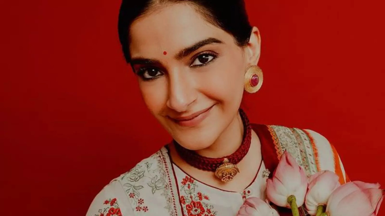 Sonam Kapoor Reveals She 'Doesn't Fast On Karwa Chauth', Shares Glimpse Of Mehendi Ft Anand-Vayu's Names