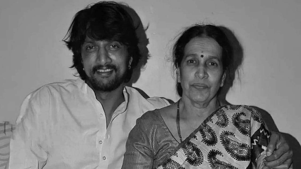 Kichcha Sudeep Mother Saroja Sanjeev