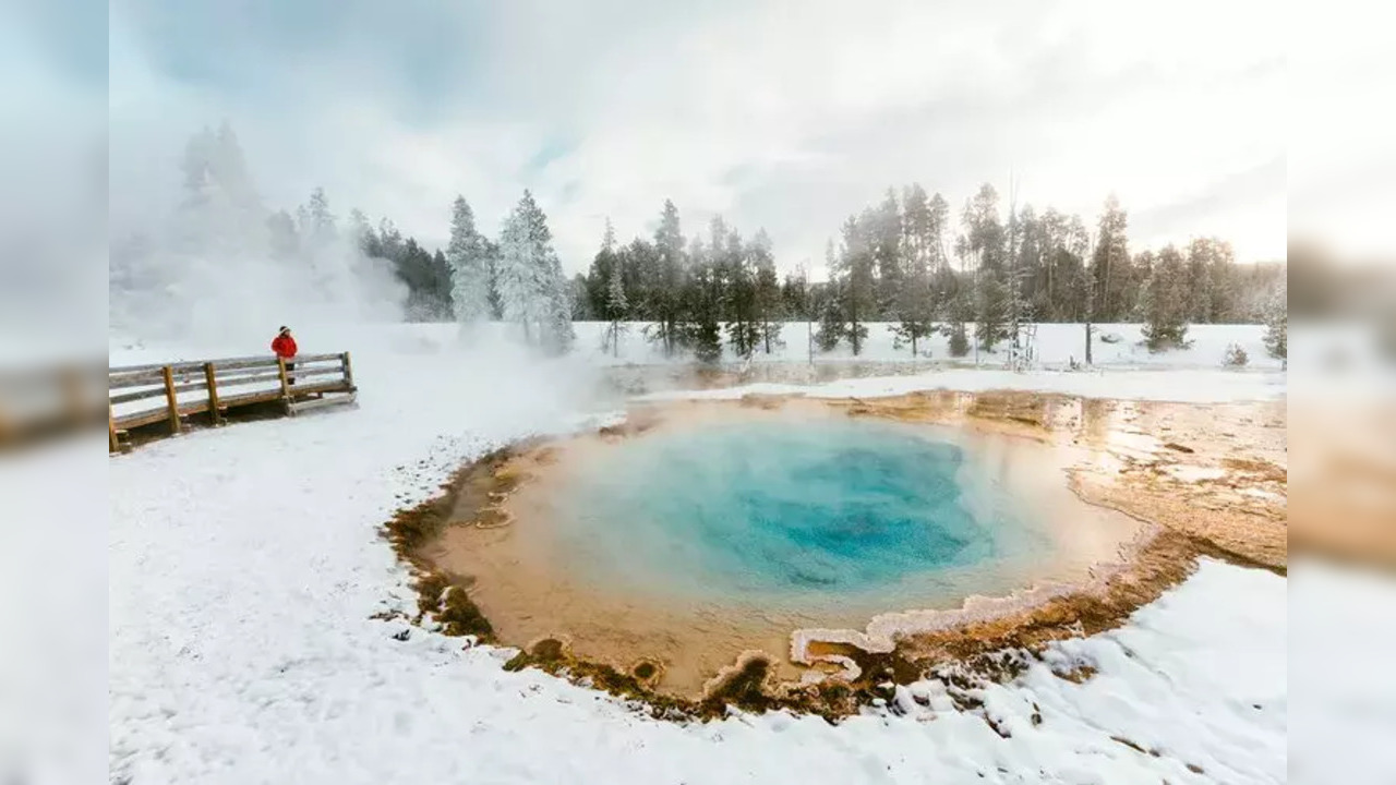 Snowstorm Seen At Yellowstone National Park  (Photo Credits: Twitter)