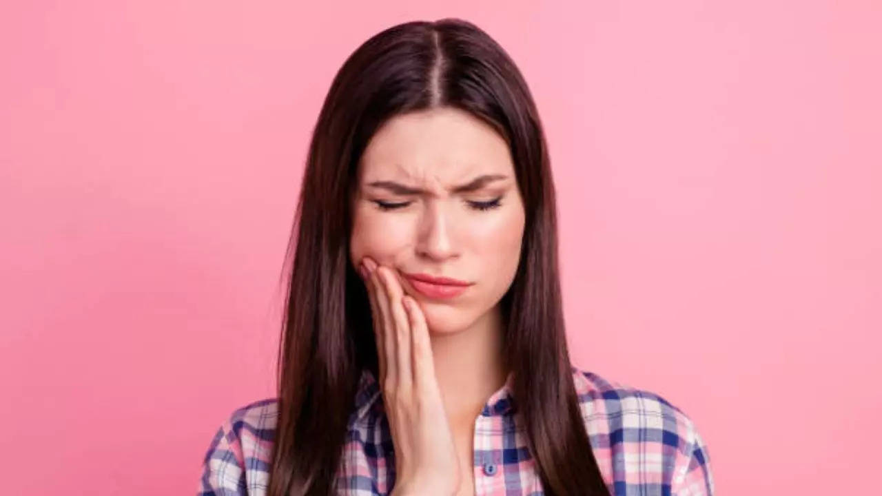 Having A Toothache? Effective Home Remedies To Ease The Pain