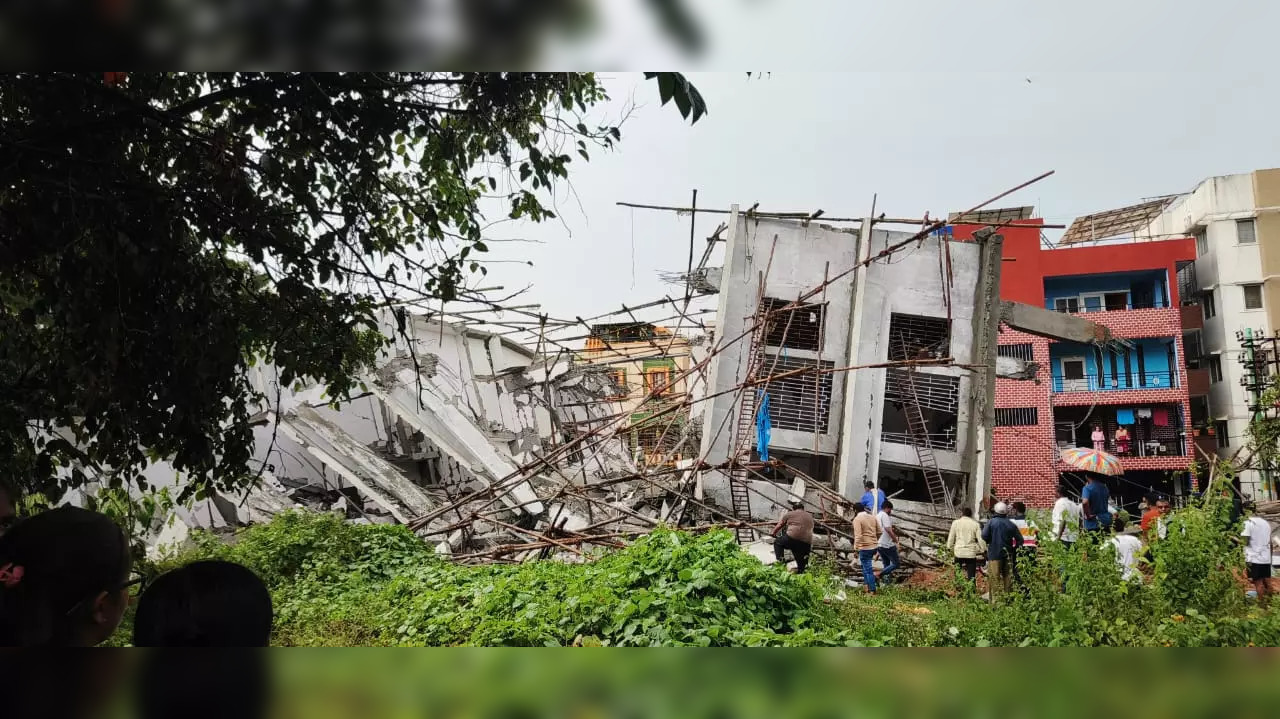 1 Dead As Under-Construction Building Collapses, 17 Feared Trapped