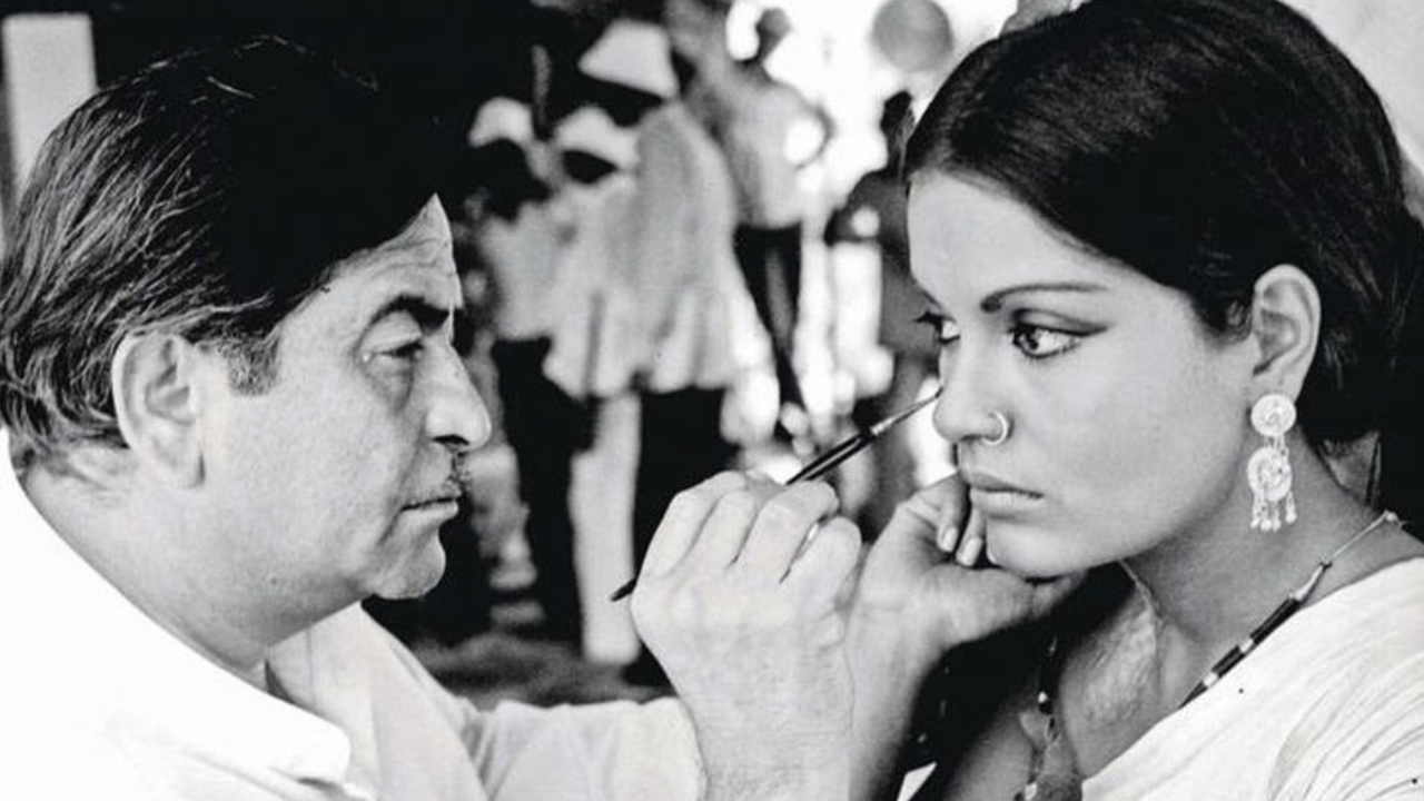 ​Zeenat Aman Recalls Making THIS Move To Impress Raj Kapoor For Role In Satyam Shivam Sundaram. Kareena REACTS​ (Image Credit: Instagram)