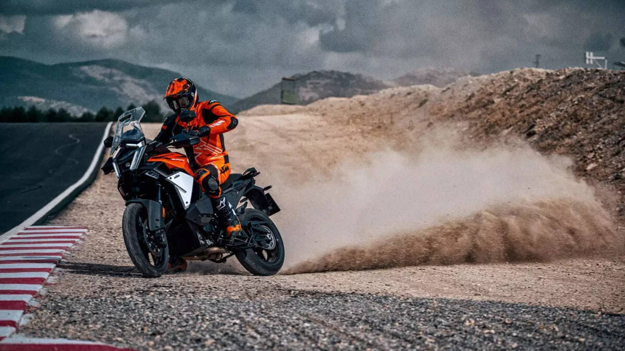 KTM 1390 Adventure  Times Drive