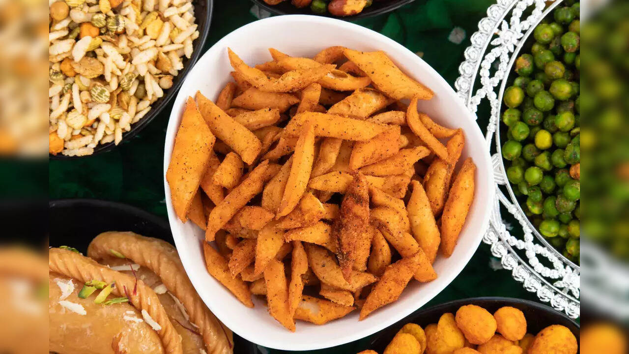 Chilli Cheese Namak Para Are The Perfect Snack Solution For Festive Season.