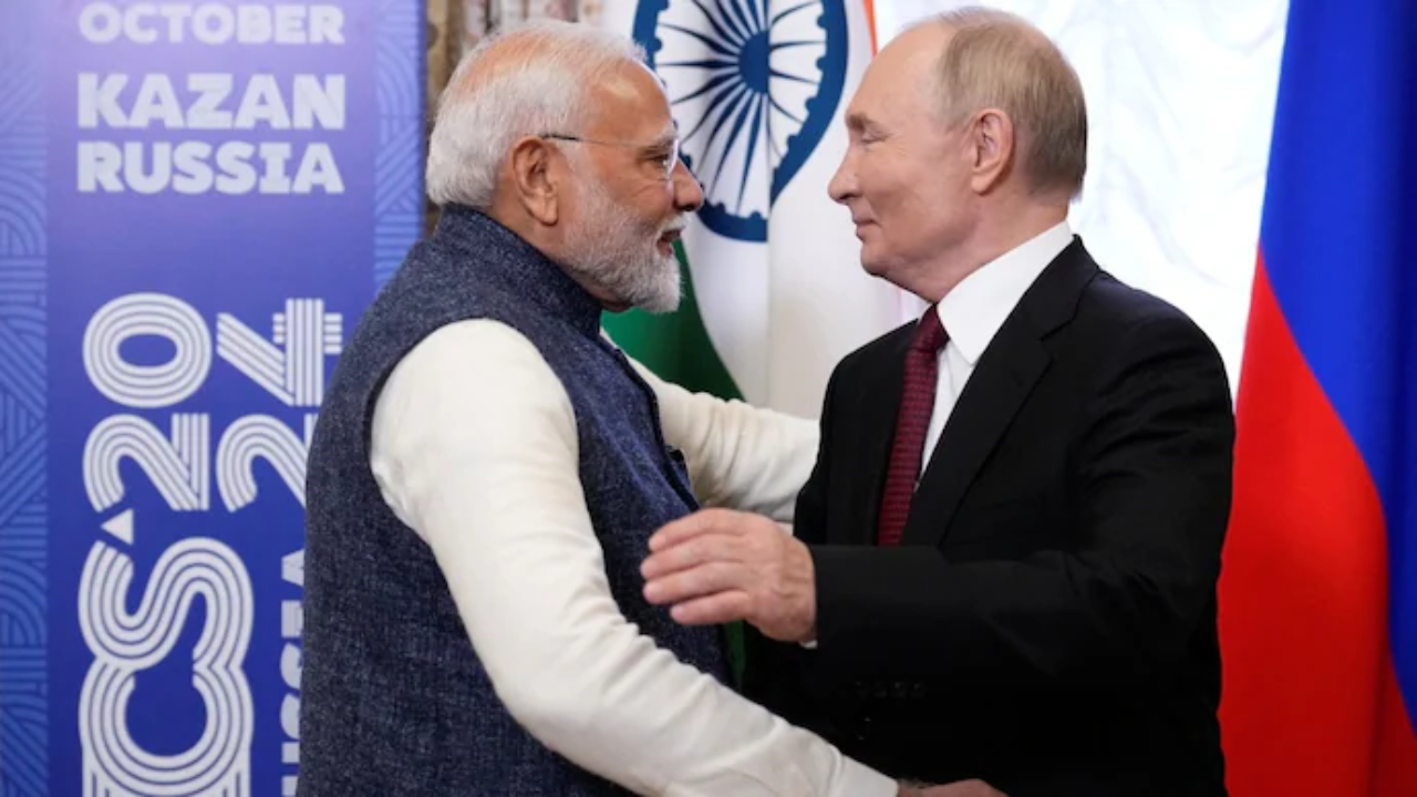 Prime Minister Narendra Modi with Russian President Vladimir Putin at 16th BRICS Summit