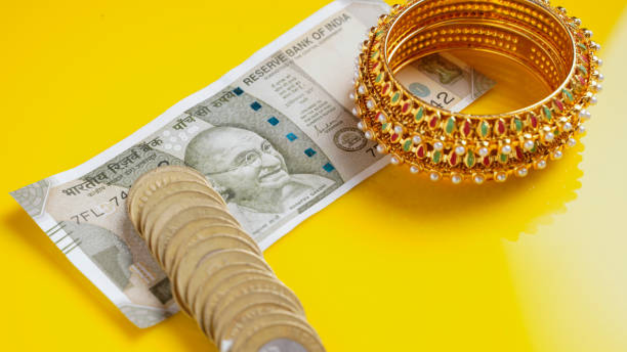 festive season dilemma: should investors choose physical or digital gold this diwali? here's what analysts say