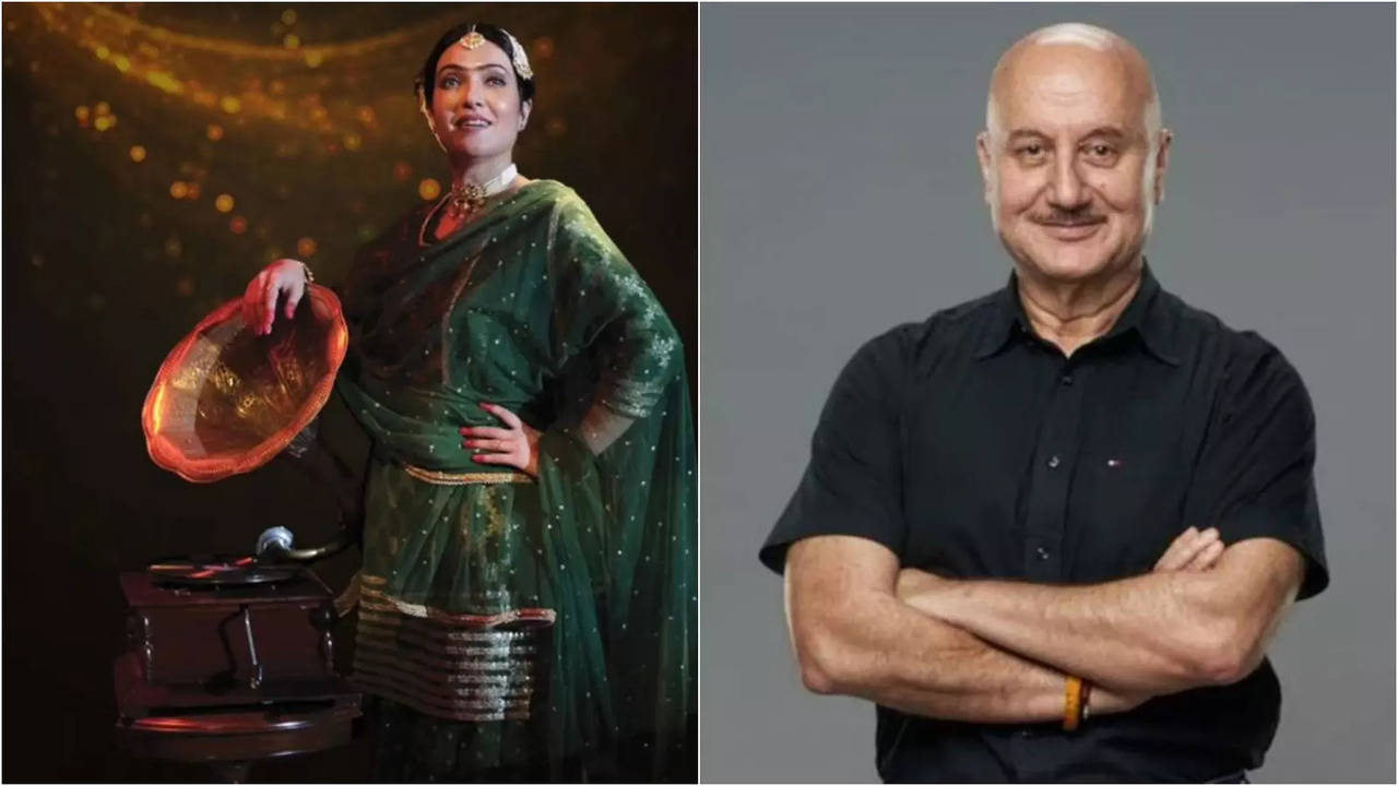 Actress Arpita Chatterjee staged a solo musical play My Naam Is Jaan which celebrates the life of legendary singer Gauhar Jaan. The event was graced by veteran Bollywood actor Anupam Kher.