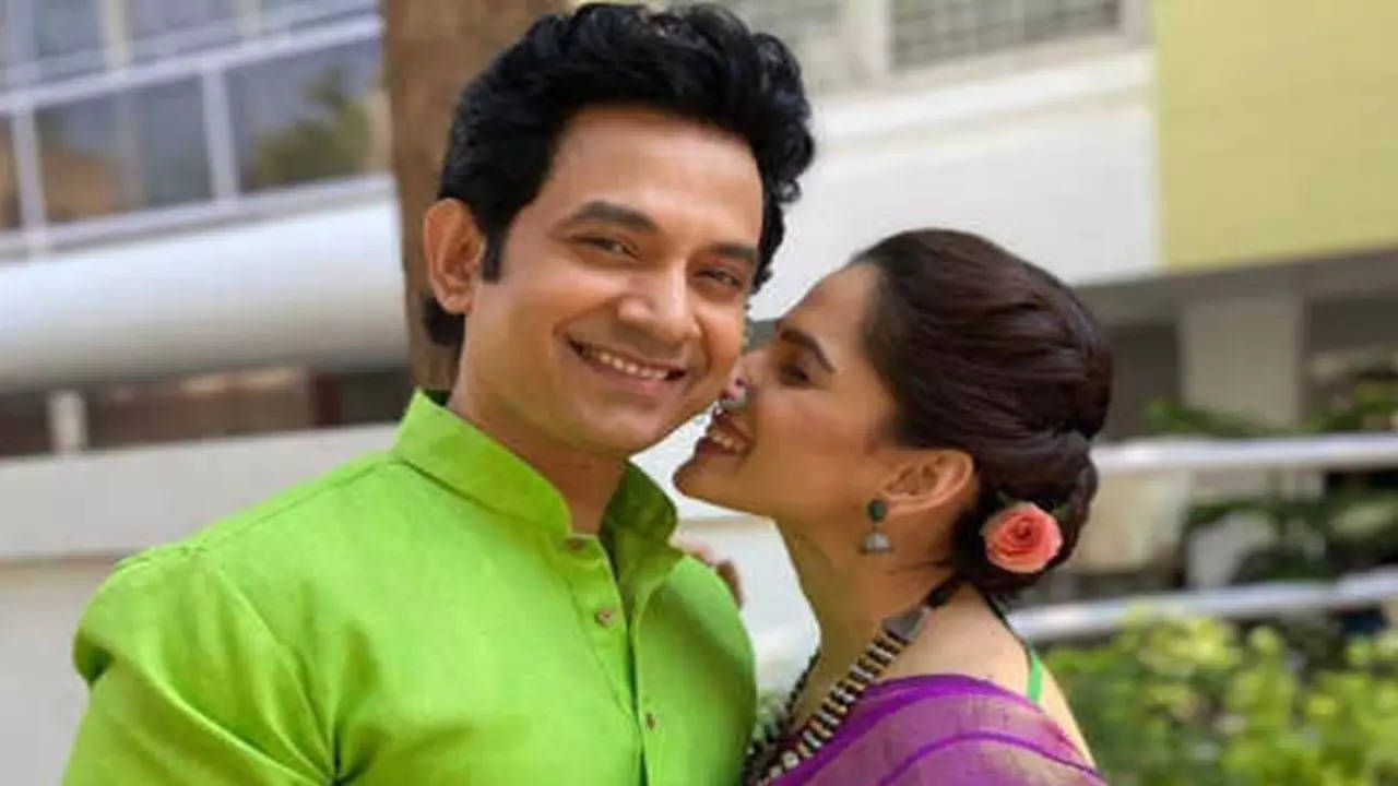 Priya Bapat and Umesh Kamat