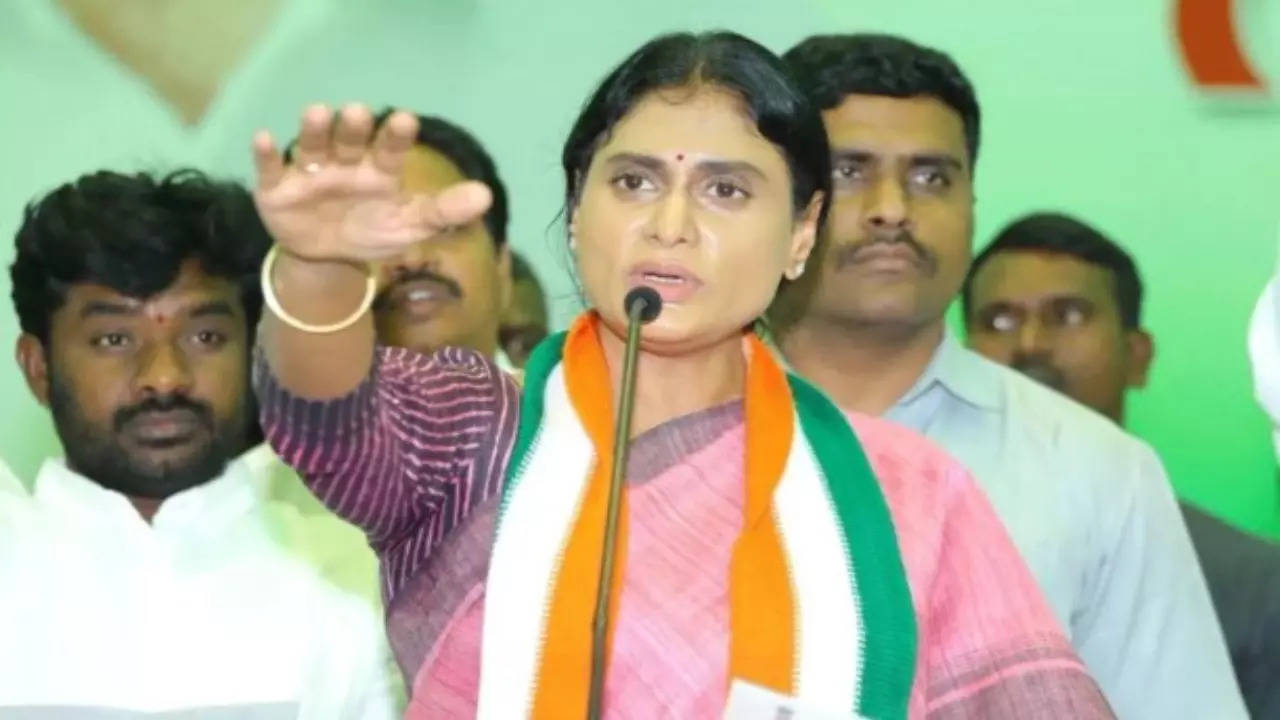 YSR DAUGHTER SHARMILA