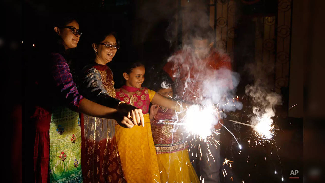 Diwali will be celebrated on October 31, 2024