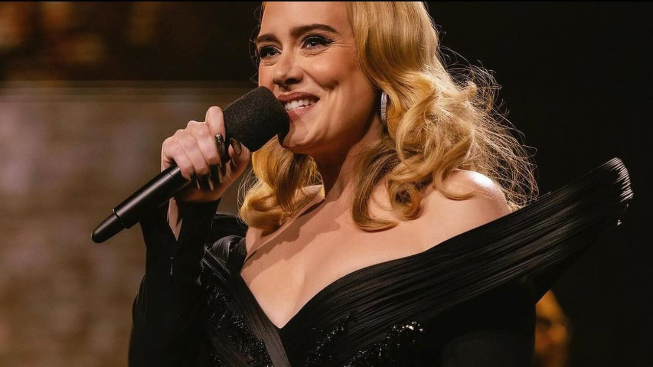 Adele in custom Gaurav Gupta