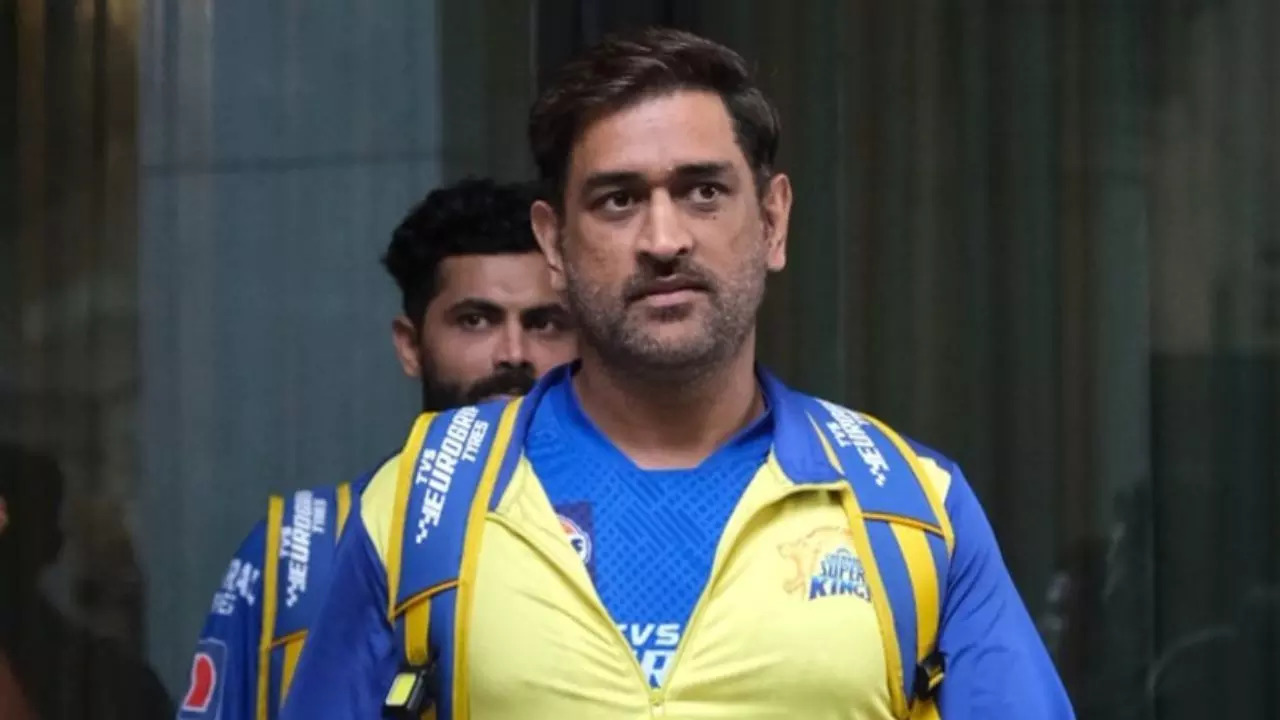 DHONI