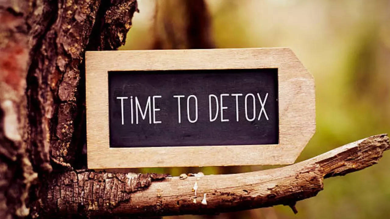 Feeling Guilty After Having Diwali Feast? Here's How To Detox Your Body