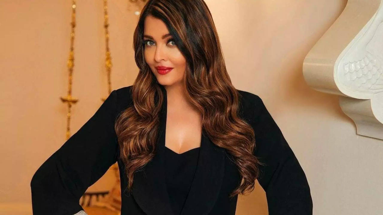 How Aishwarya Rai Bachchan Paved Way For Bollywood In Hollywood