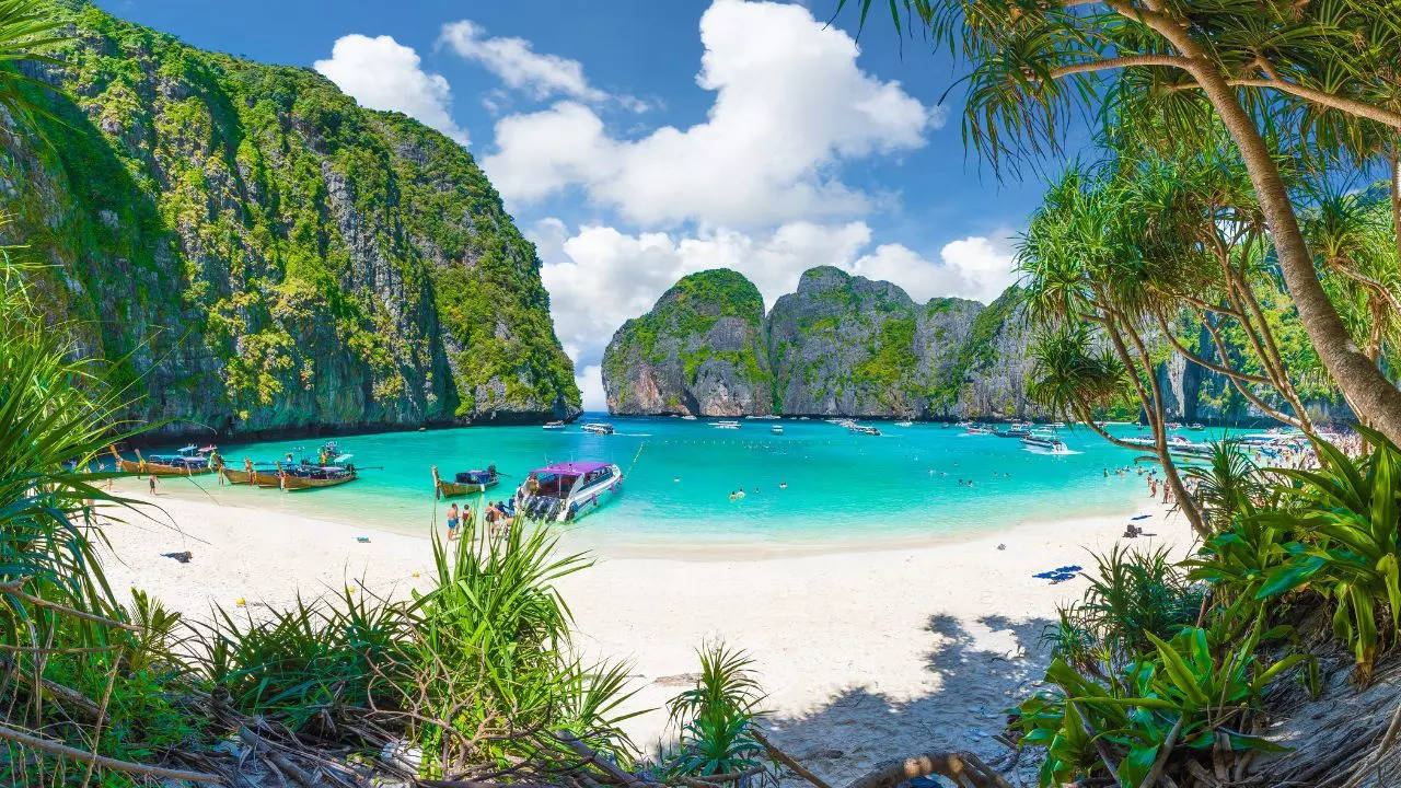 Thailand Is Now Visa-Free For Indian Travellers Indefinitely. Credit: Canva