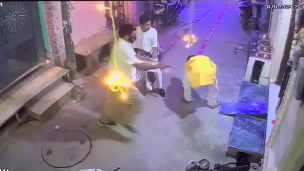 Delhi shooting_Diwali