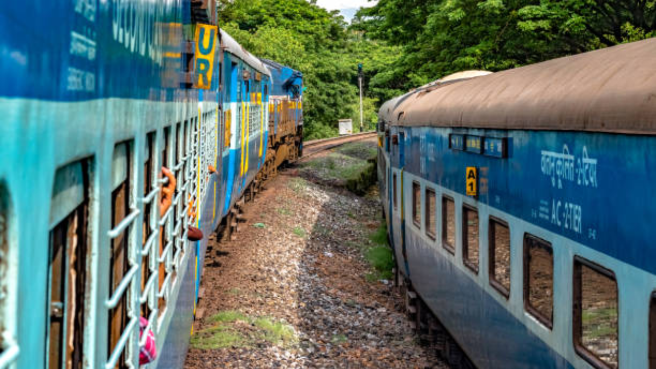 over 7000 trains running amid festive rush chhath puja diwali check schedule from mumbai, ahmedabad and vadodara for today