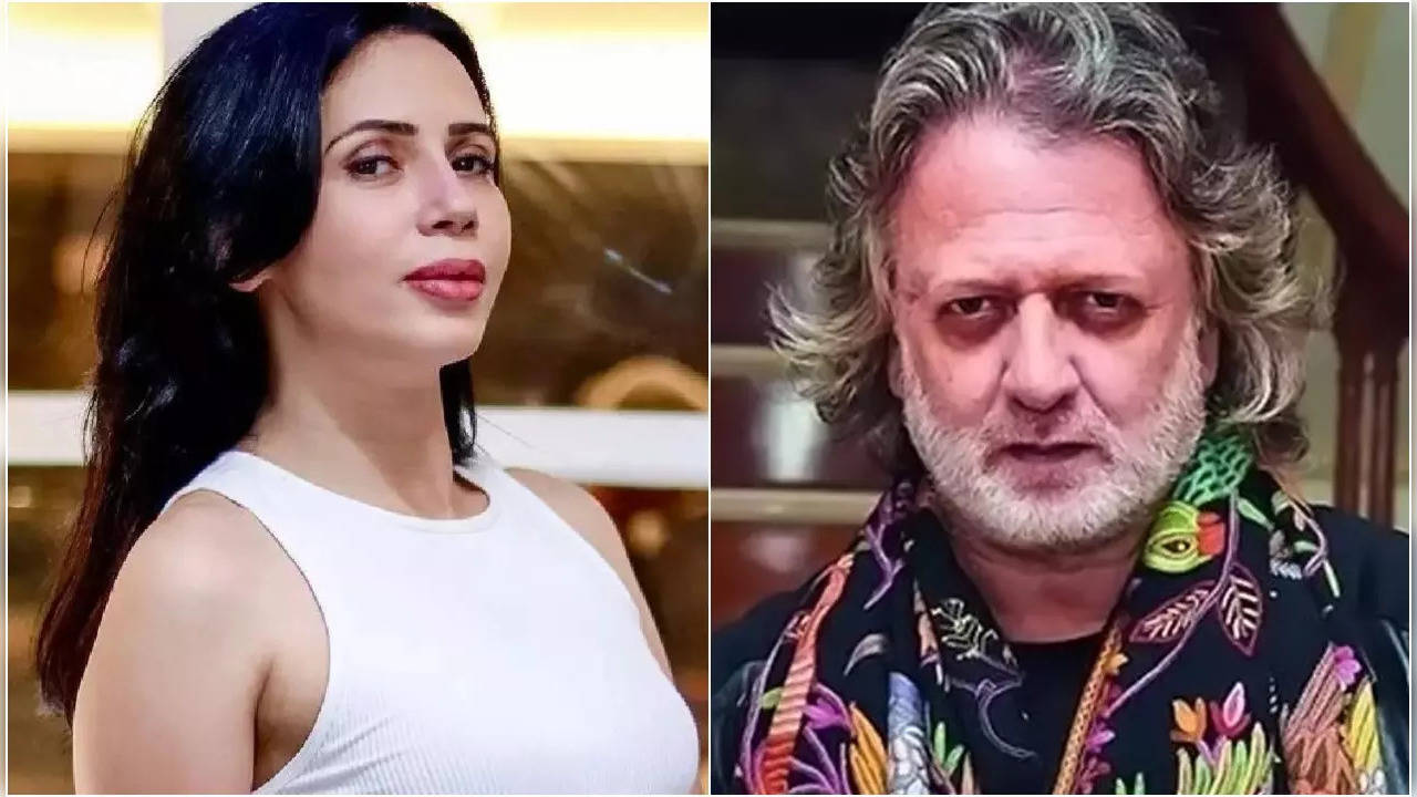 Rozlyn Khan Says LAST Conversation With Rohit Bal Was About 'Chindigiri Of Celebrities'