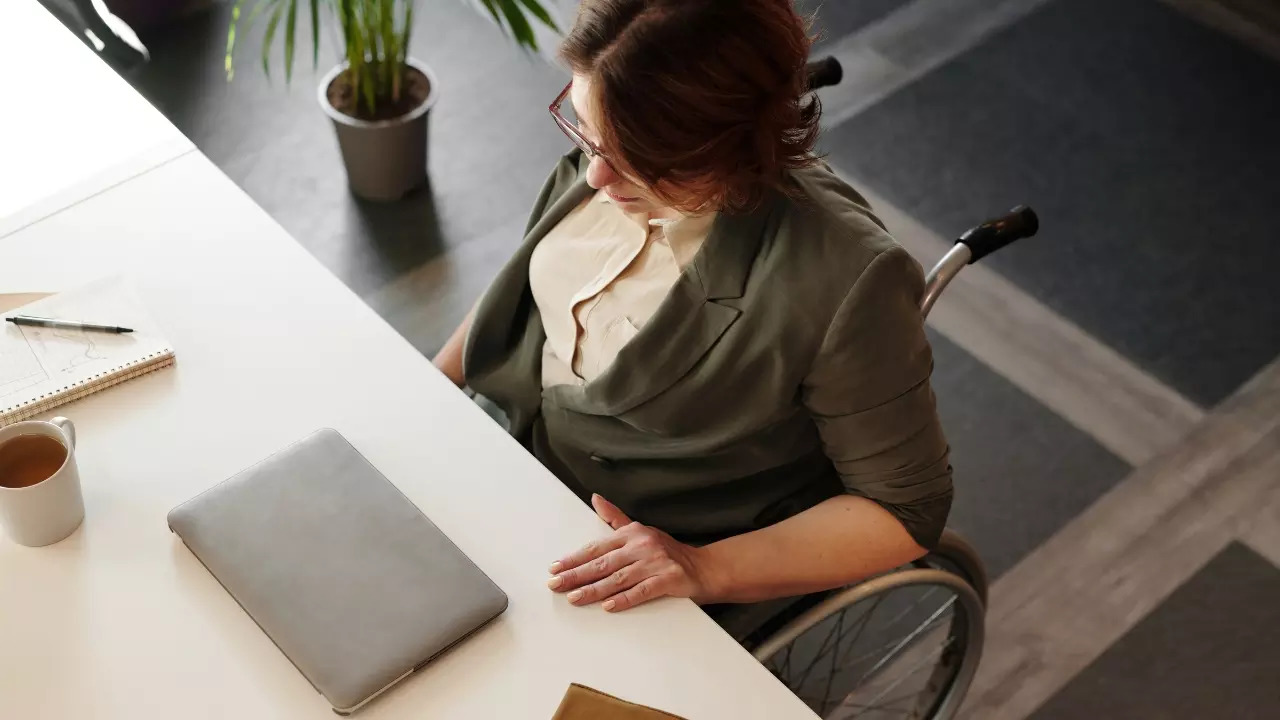 A disabled employee has taken their company on in a multi-front battle after being denied remote work. | Image courtesy: Pexels