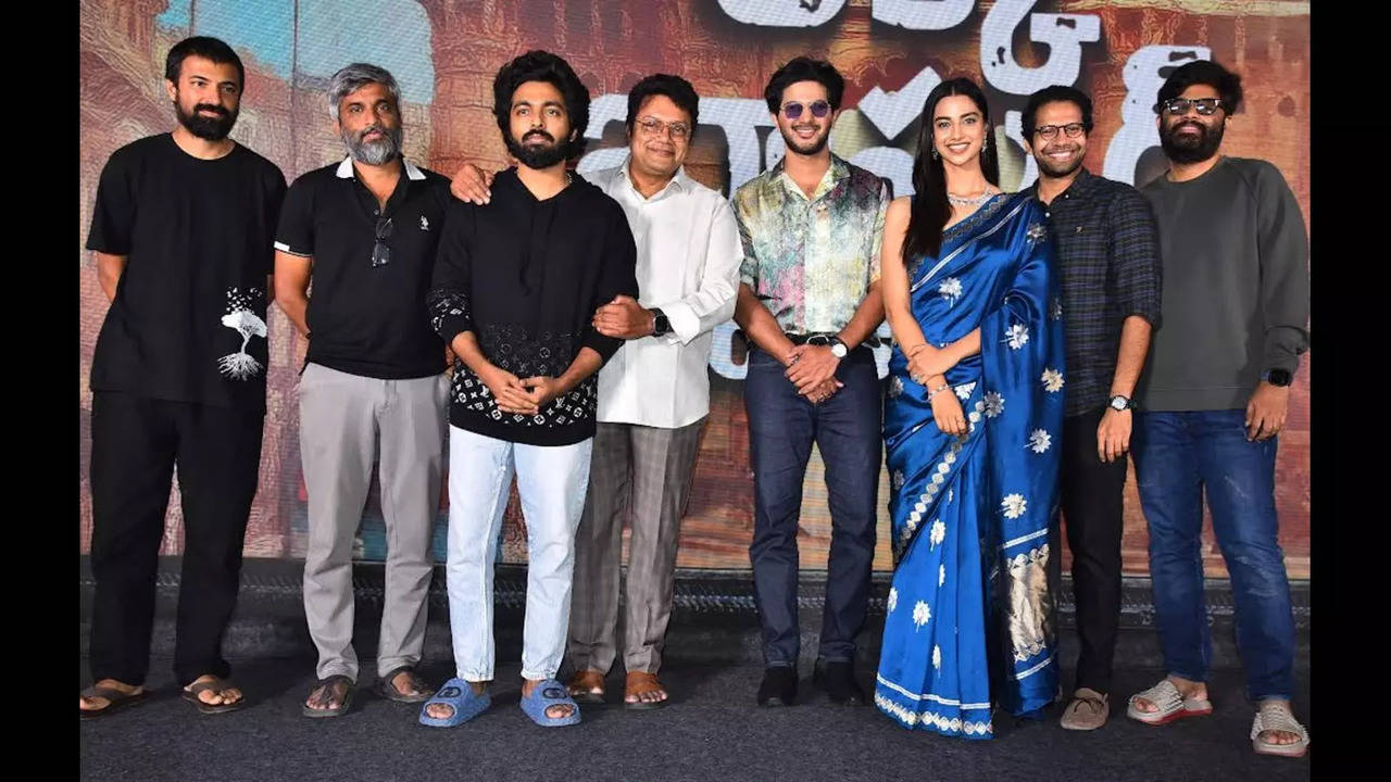 Lucky Baskhar success meet