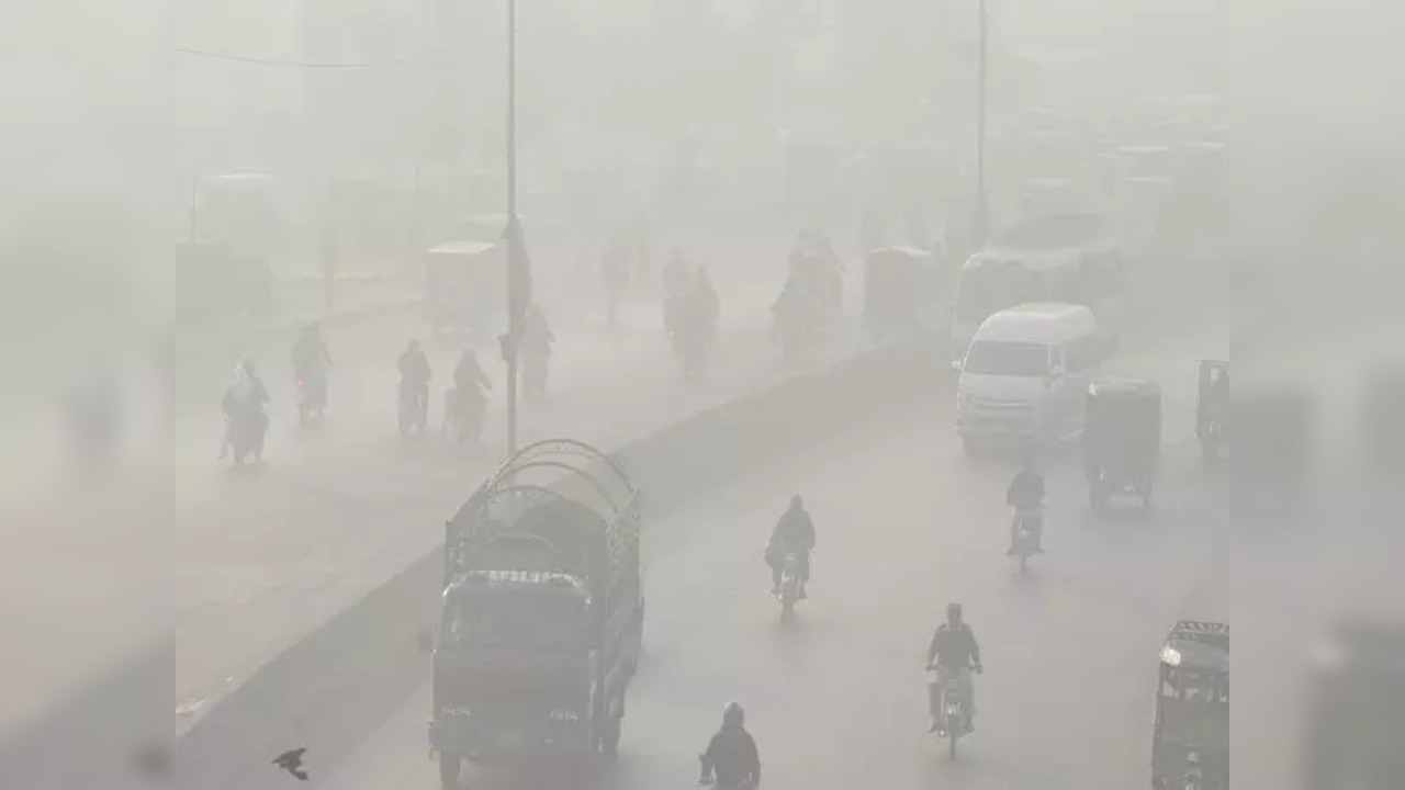 Lahore World's Most Polluted City With AQI At 1900, Pakistan Says India Responsible | Times Now