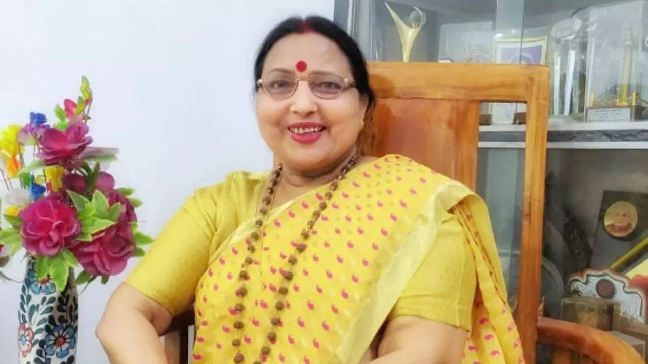 Bihar Kokila Sharda Sinha Critical, Son Confirms Folk Singer 'On Ventilator And In Lot Of Pain'