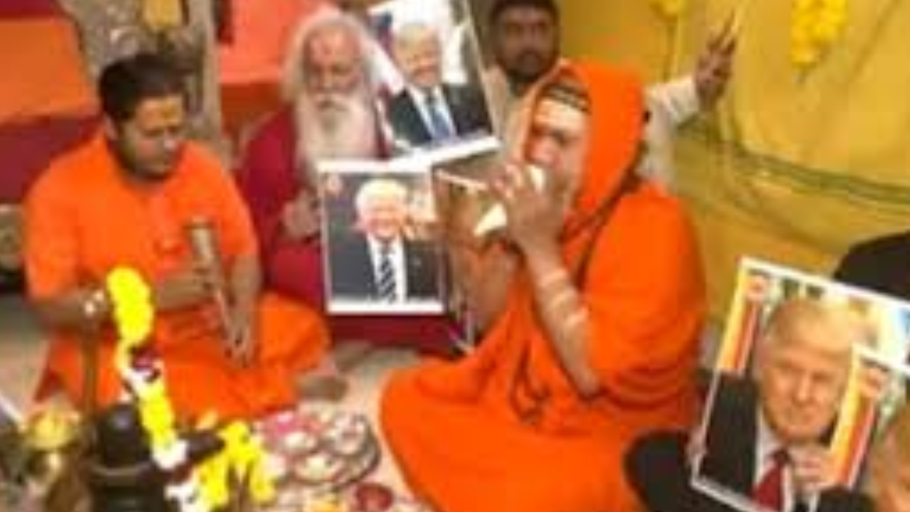 Delhi Priests Hold Havan for Trump’s Victory