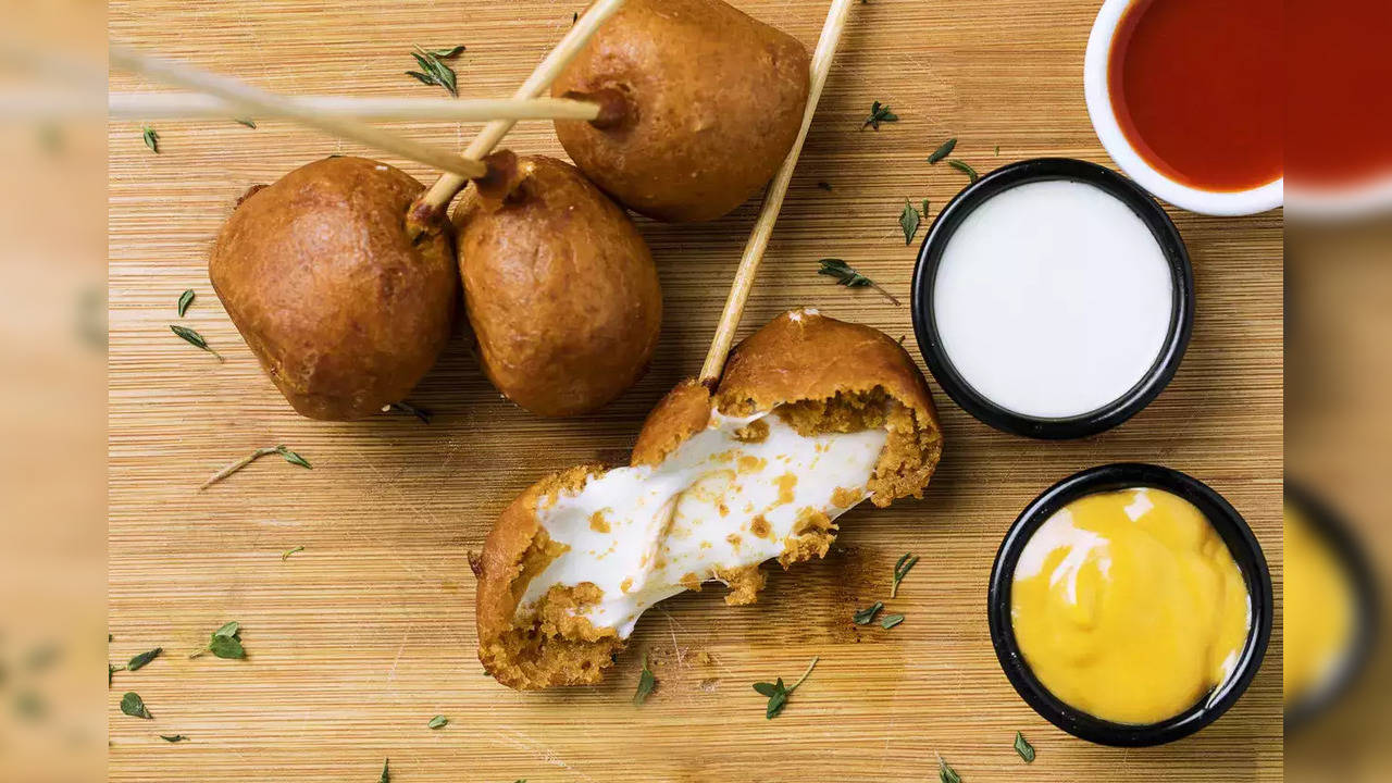 These Cheese Sausage Balls Are A Perfect Party Snack To Try