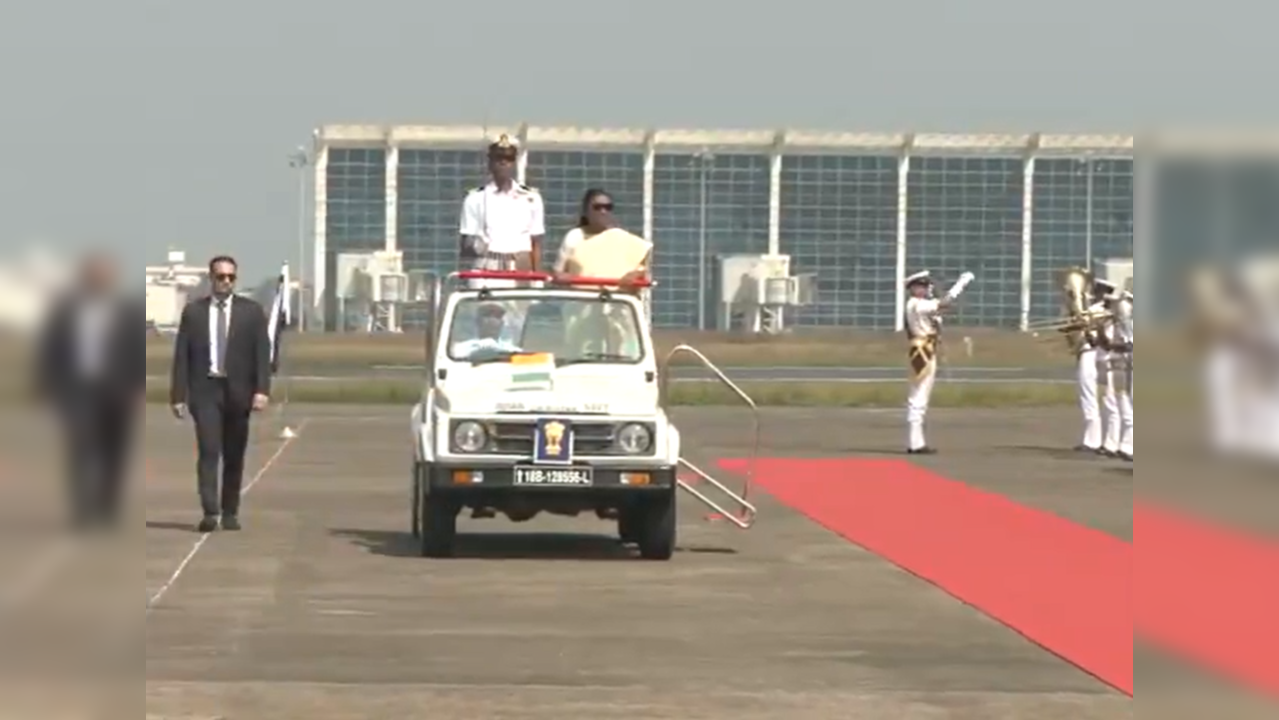 Breaking News LIVE President Droupadi Murmu Arrives At INS Hansa In Goa Receives Guard Of Honour