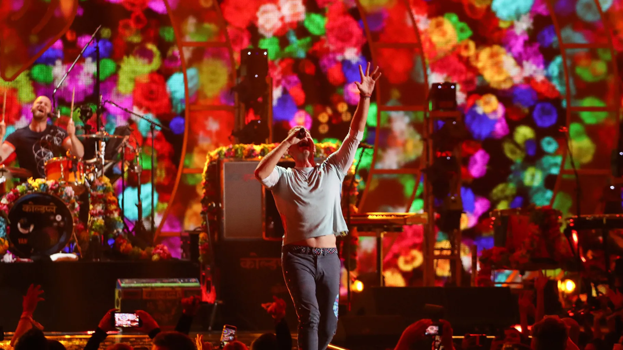 ​Coldplay Concert Sparks 33x Surge in Hotel Searches in Mumbai Before January 2025 Concert