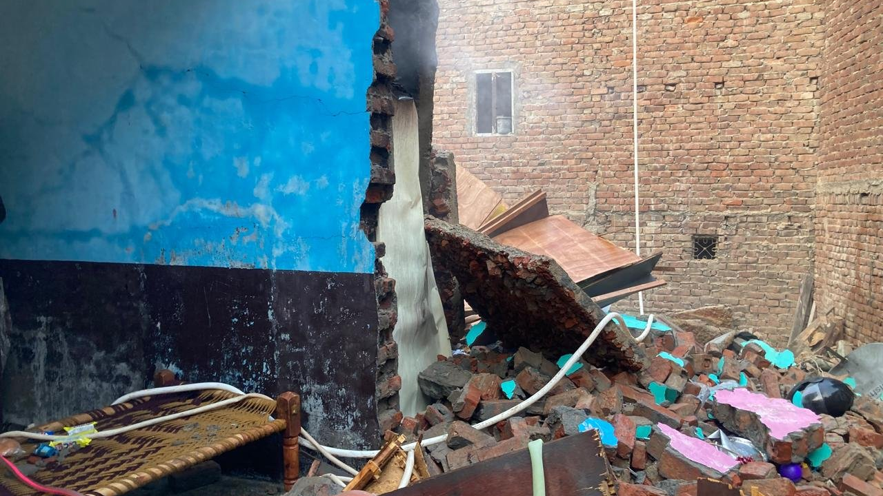 woman killed after lpg cylinder blast rocks delhi's krishna vihar portion of house collapses