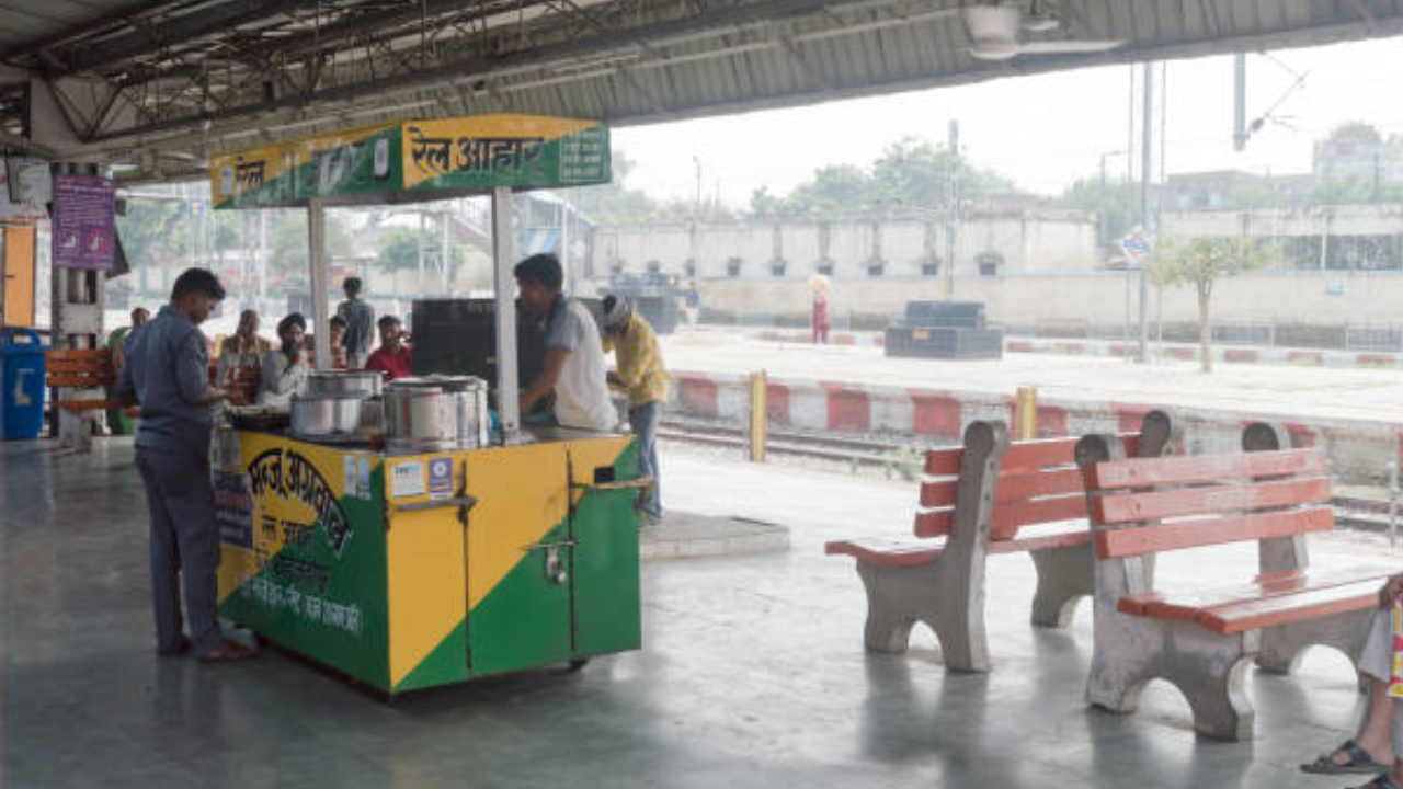 Pune Division: 10 Railway Stations Earn 'Eat Right' Certification