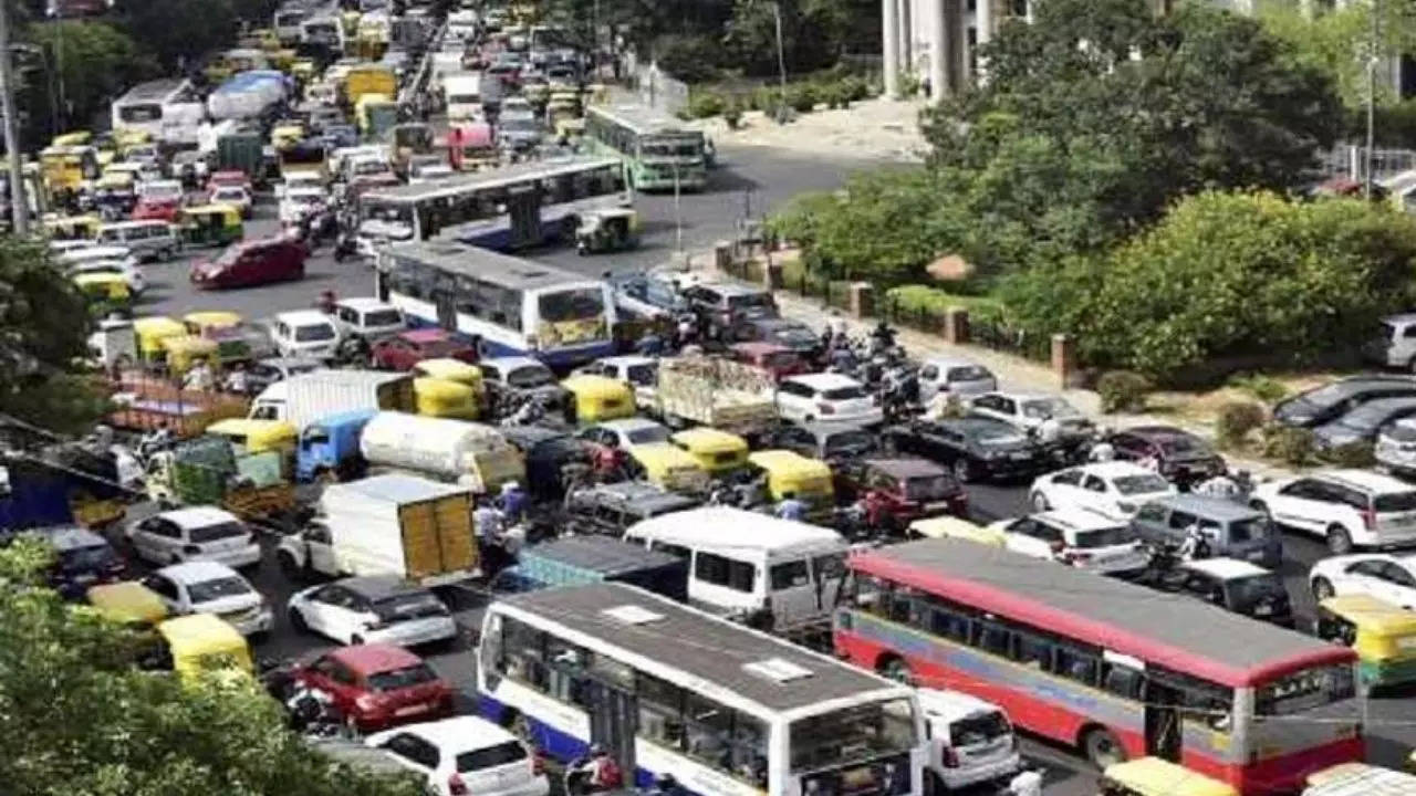 how it employees can cut bengaluru’s traffic by 20% – police have a solution