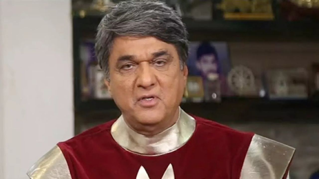 Mukesh Khanna To Return As Shaktimaan, Fans Disappointed: All Set To Ruin Our Childhood