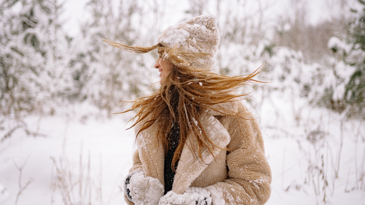 Winter Hair Care and Styles: How To Stay Chic Yet Warm This Season