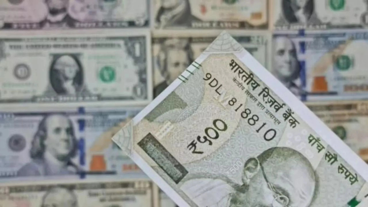 Rupee Hits All-Time Low of Rs 84.40 Against US Dollar In Early Trade, Down by 1 Paisa | Times Now