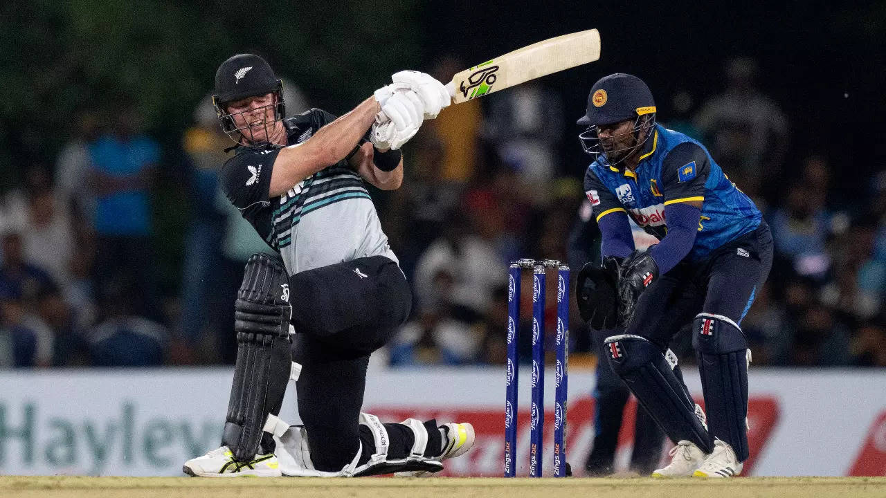 Sri Lanka vs New Zealand Live Score 1st ODI Sri Lanka score after 342 overs is 2001