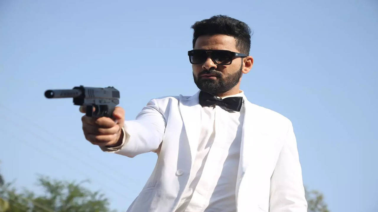 Gurunandan as 'Raju James Bond'