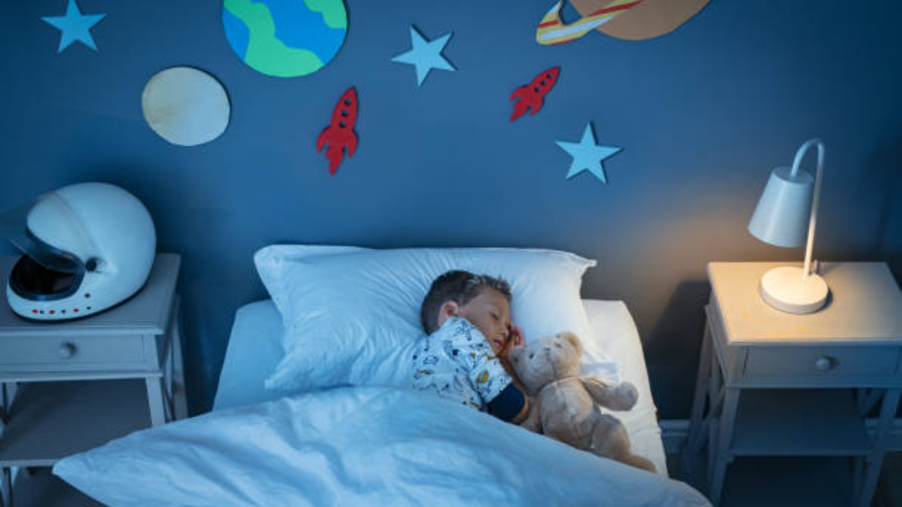 Children With Consistent Bedtime Can Manage Their Emotions, Behaviour Better