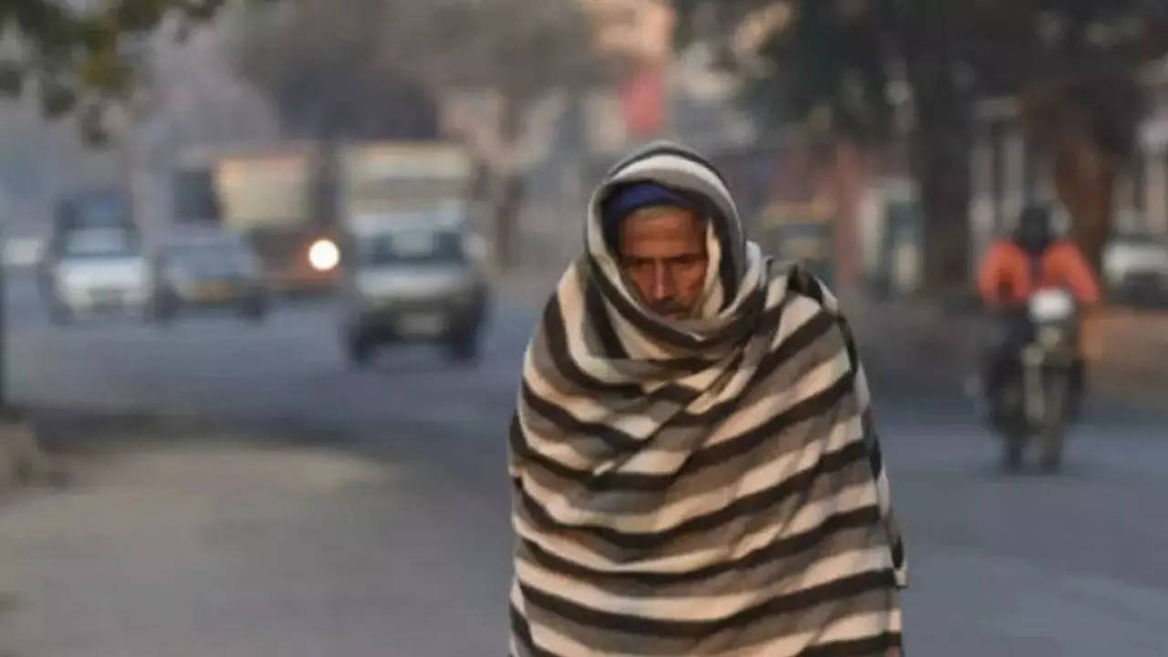 West Bengal Winter Update temperature drops in Bengal winter hints maximum districts in west bengal